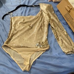 Beautiful Sequin ASTR THE LABEL BODYSUIT.